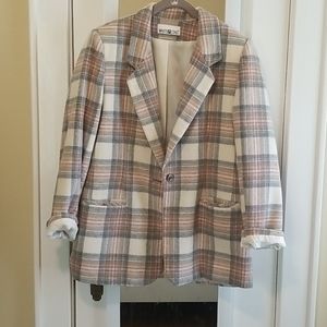 Vintage Plaid Blazer fully lined w/ shoulder pads